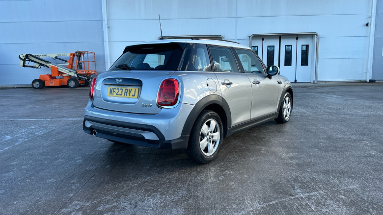 MINI Hatchback 1.5 Cooper Classic 5dr Petrol Hatchback